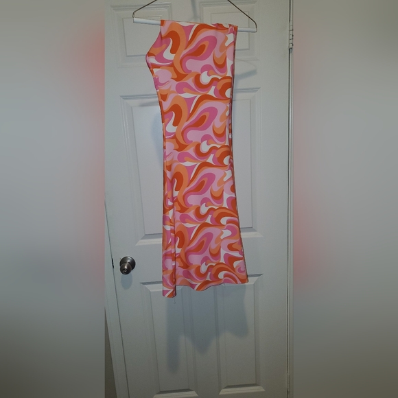 70's inspired pantsuit with pink bodysuit blouse. Only wire one to 70's party - Picture 2 of 6
